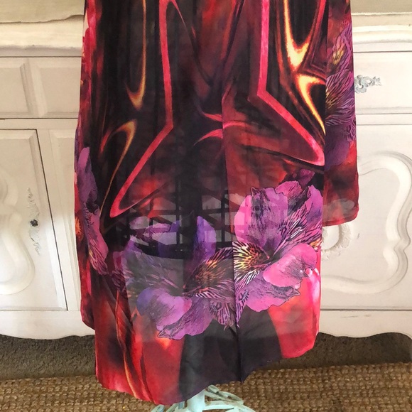 COVER-UP (NWT) Floral Print Swim Coverup - Picture 7 of 9